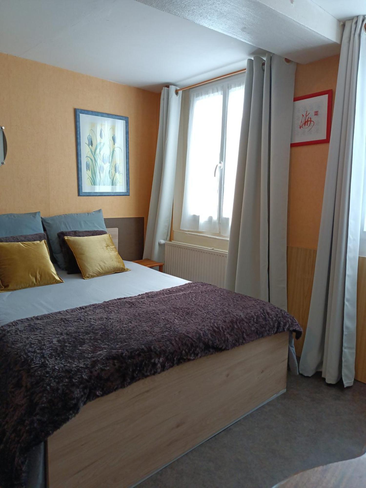 Chambre Dans Le Centre Historique Pont-Audemer Exterior photo